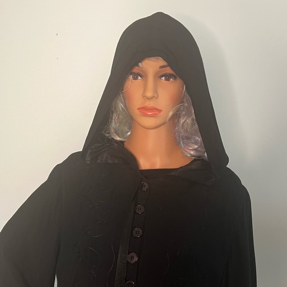 🌟 Enchanted Midnight Cloak | Celtic Hooded Cloak | Renaissance Magic ✨ - Picture 7 of 16